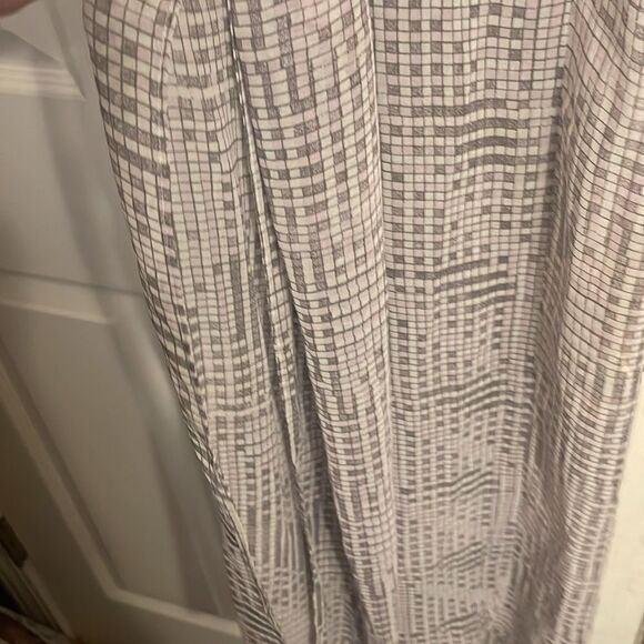 BCBG Generation Dress XSmall Like new - Picture 9 of 10